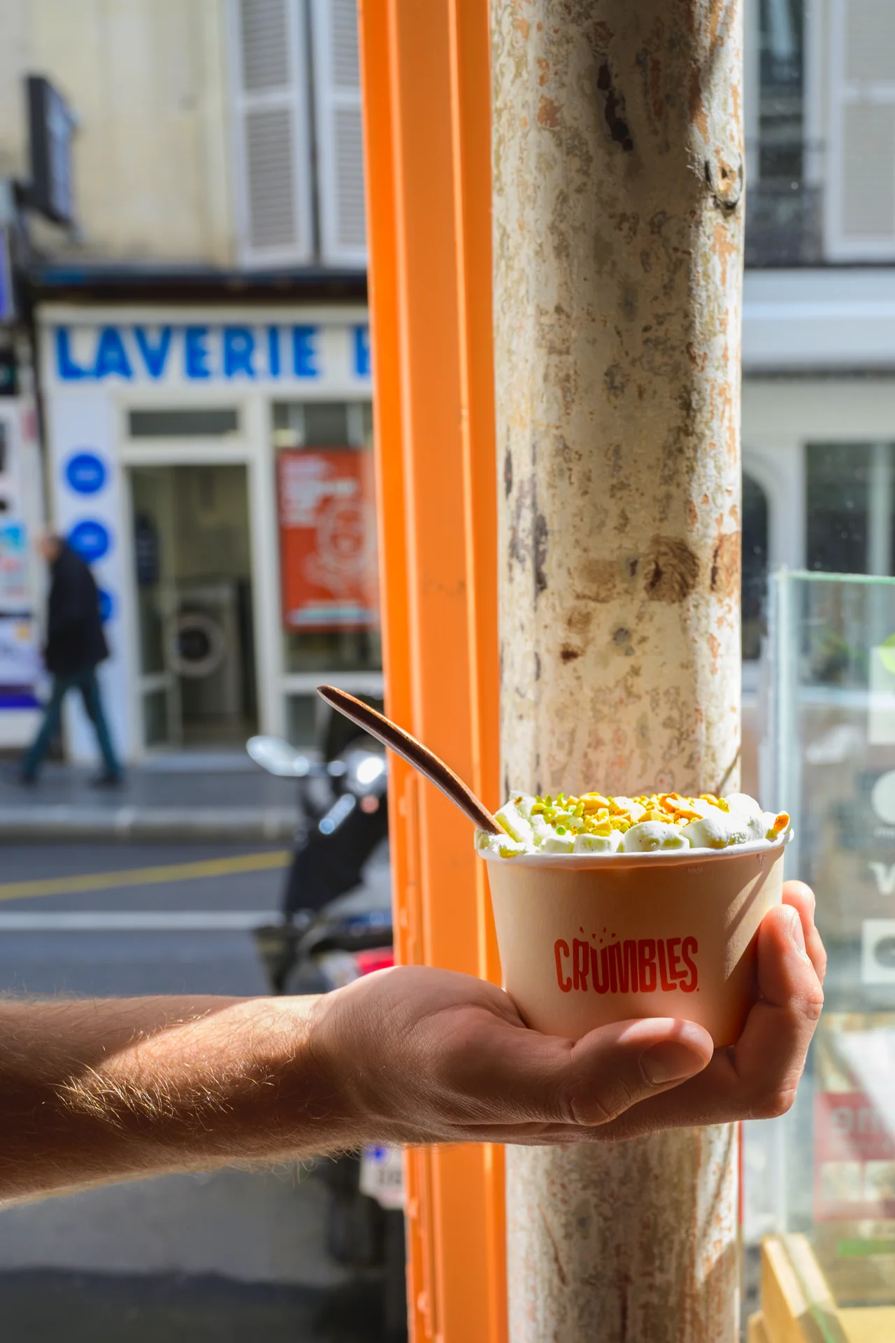 Topping hand-serve
